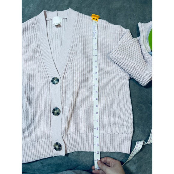 NWOT H&M Pake Pink Knit Cardigan Button Sweater Size Medium Soft Preppy - Picture 5 of 7